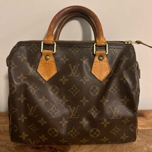 Authentic Louis Vuitton Speedy 25